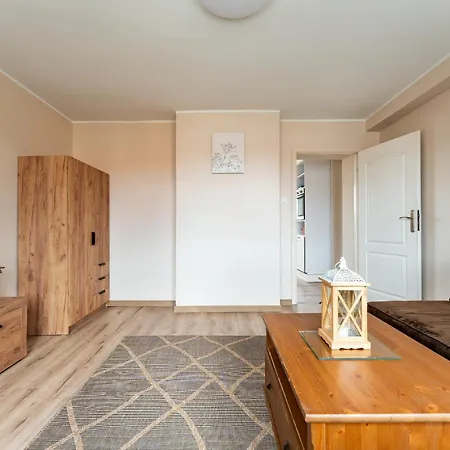 Apartment Lenartowicza Riverside By Bookinghost